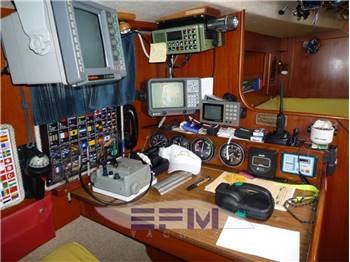 Hallberg rassy 352