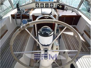 Hallberg rassy 352