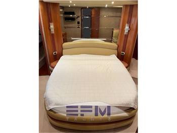 AZIMUT BENETTI 68 FLY