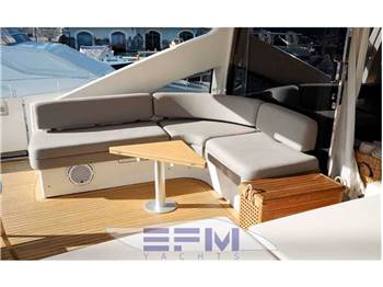 AZIMUT 86S