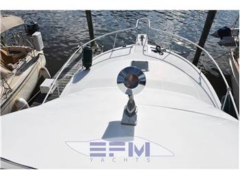 LUHRS 34 CONVERTIBLE