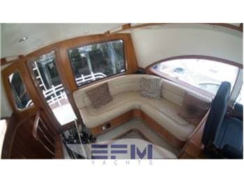 BERTRAM 630 CONVERTIBLE