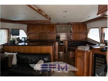 BERTRAM 630 CONVERTIBLE