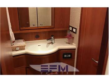 BERTRAM 630 CONVERTIBLE