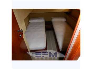 Ferretti 53