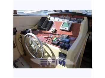 Ferretti 53