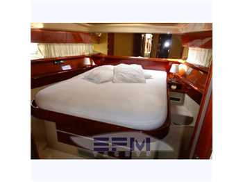 Ferretti 53