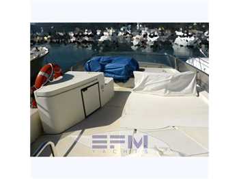 Ferretti 53