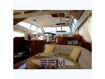 Ferretti 53