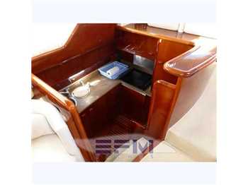 Ferretti 53
