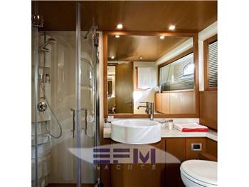 FERRETTI 780