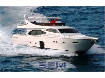 FERRETTI 780