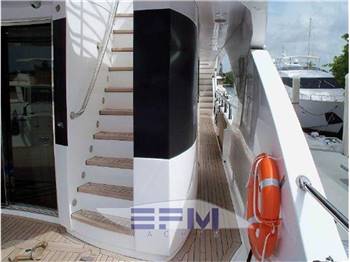 SUNSEEKER 115 SPORT YACHT