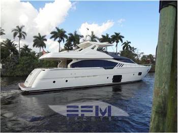 FERRETTI 870