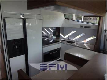 FERRETTI 870