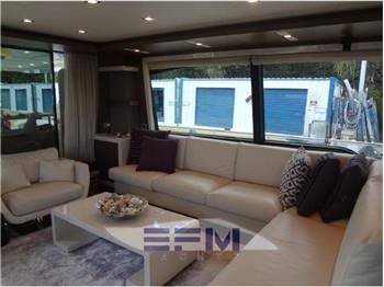 FERRETTI 870