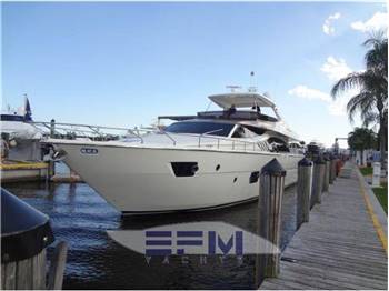 FERRETTI 870
