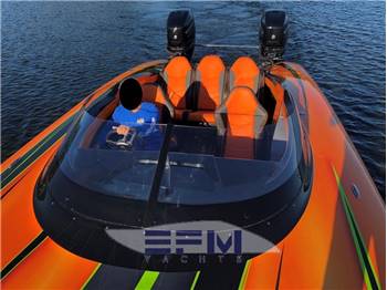 SMART MARINE BOATS PHOENIX 32XPR CAT.