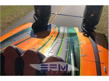 SMART MARINE BOATS PHOENIX 32XPR CAT.