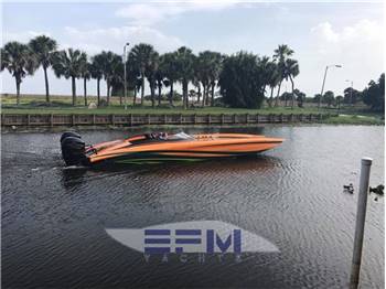 SMART MARINE BOATS PHOENIX 32XPR CAT.