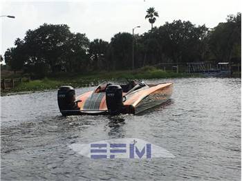 SMART MARINE BOATS PHOENIX 32XPR CAT.