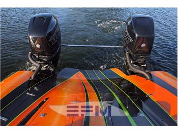 SMART MARINE BOATS PHOENIX 32XPR CAT.