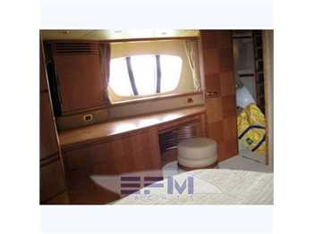 Azimut 62 fly