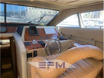 FERRETTI 57