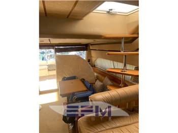 FERRETTI 57