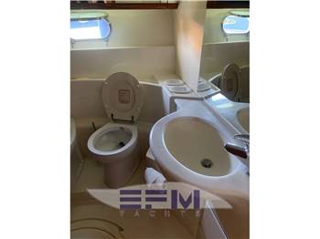FERRETTI 57