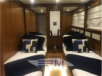 CANTIERE NAVALE ARNO LEOPARD 32