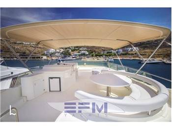FERRETTI 68