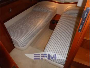PERSHING 52