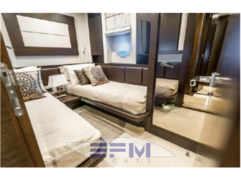 AZIMUT BENETTI 86s