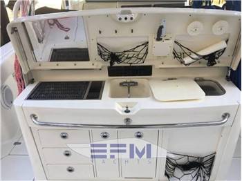 BOSTON WHALER 370 OUTRAGE