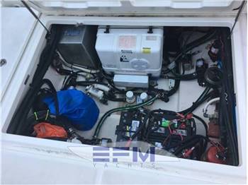 BOSTON WHALER 370 OUTRAGE