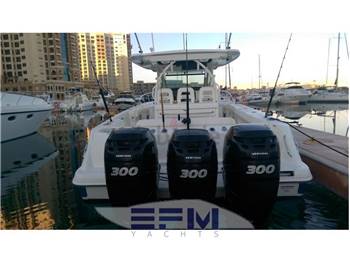 BOSTON WHALER 370 OUTRAGE