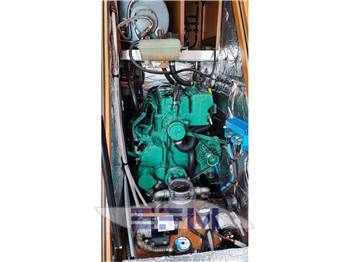 CANTIERE DEL PARDO GRAND SOLEIL 46 B&C