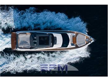 FERRETTI 780