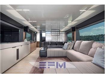 FERRETTI 780