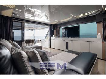 FERRETTI 780