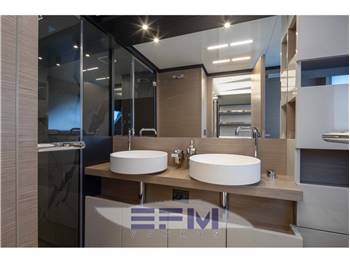 FERRETTI 780