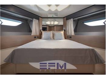 FERRETTI 780