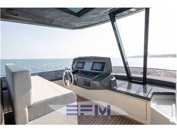 FERRETTI 780