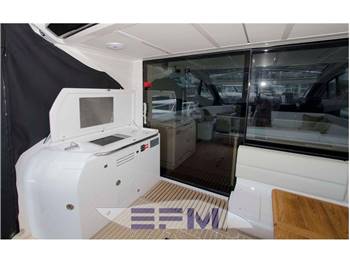 SUNSEEKER PREDATOR 68