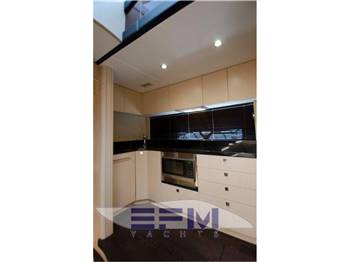 SUNSEEKER PREDATOR 68