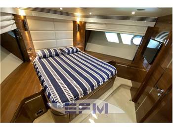 SUNSEEKER 80 YACHT