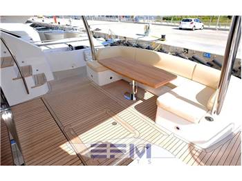 SUNSEEKER 75 YACHT