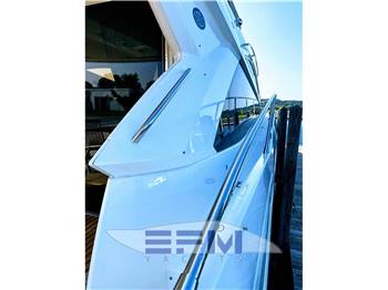 SUNSEEKER MANHATTAN 52