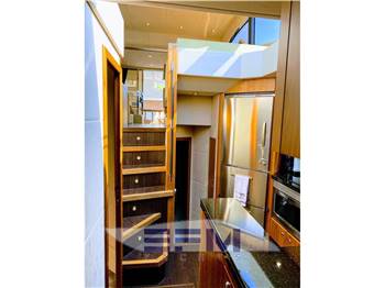 SUNSEEKER MANHATTAN 52